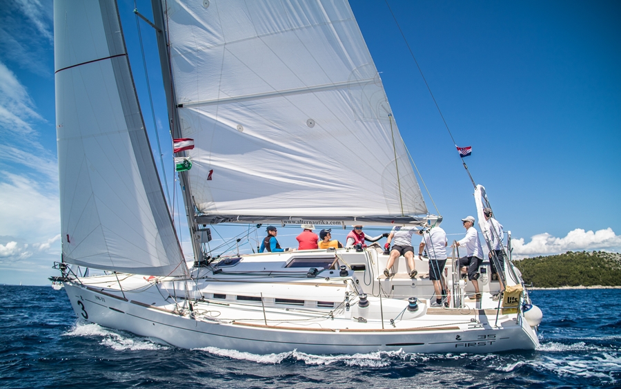 Family sailing Croatia